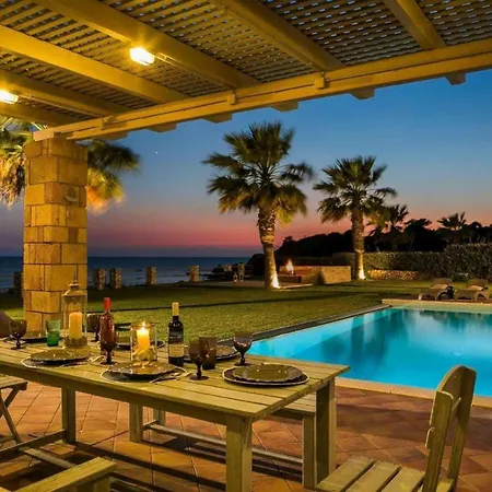 Astounding Seafront Kefalonia 3 Bedrooms Alegria Private Pool וילה *