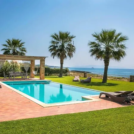 Astounding Seafront Kefalonia 3 Bedrooms Alegria Private Pool וילה Minia