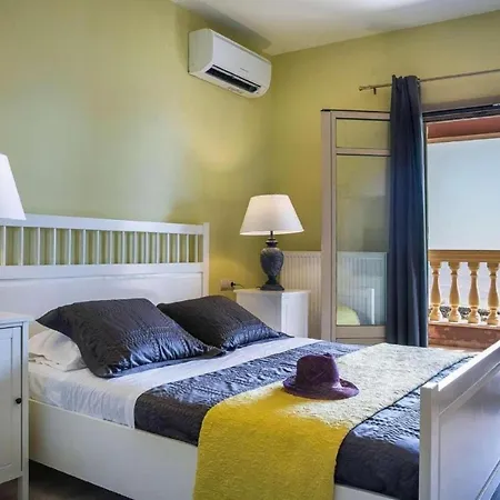 Astounding Seafront Kefalonia 3 Bedrooms Alegria Private Pool&amazing Sea Views Minies * Minia