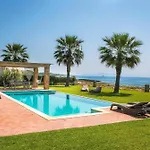 Astounding Seafront Kefalonia 3 Bedrooms Alegria Private Pool Вилла Миния